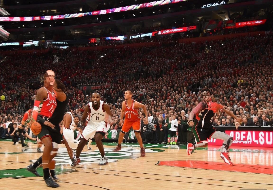 2019NBA东决：雄鹿对猛龙巅峰对决，阿德托昆博与莱昂纳德激情碰撞(图1)